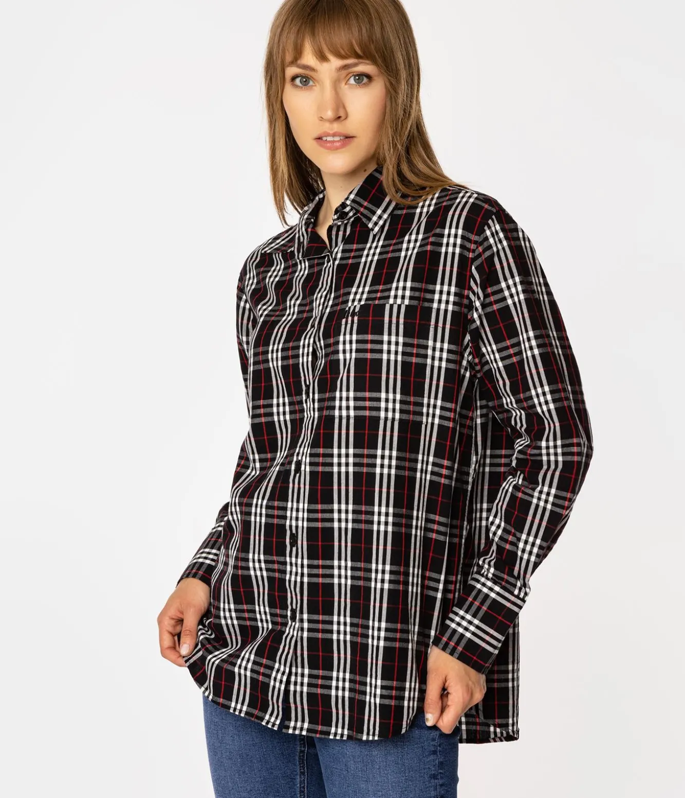 Koszula damska oversize w kratę LENA 2489 BLACK CHECK