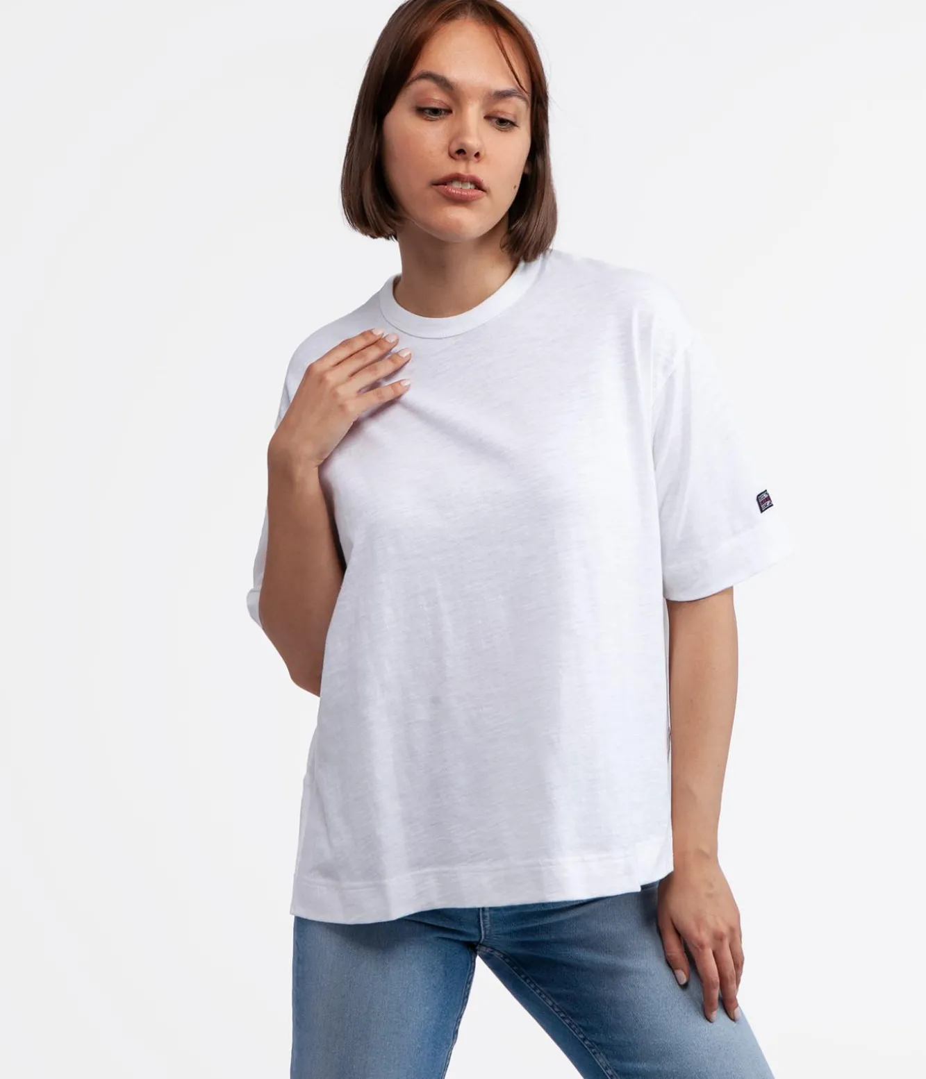 T-shirt oversize z lnem OMENA 8515 WHITE